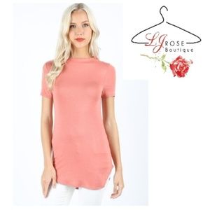 RAYON MOCK NECK CURVED HEM SHORT SLEEVE TOP